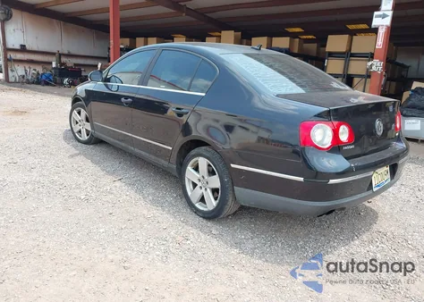 2009 Volkswagen Passat Komfort z USA, uszkodzony, nr VIN WVWJK73C39P049694